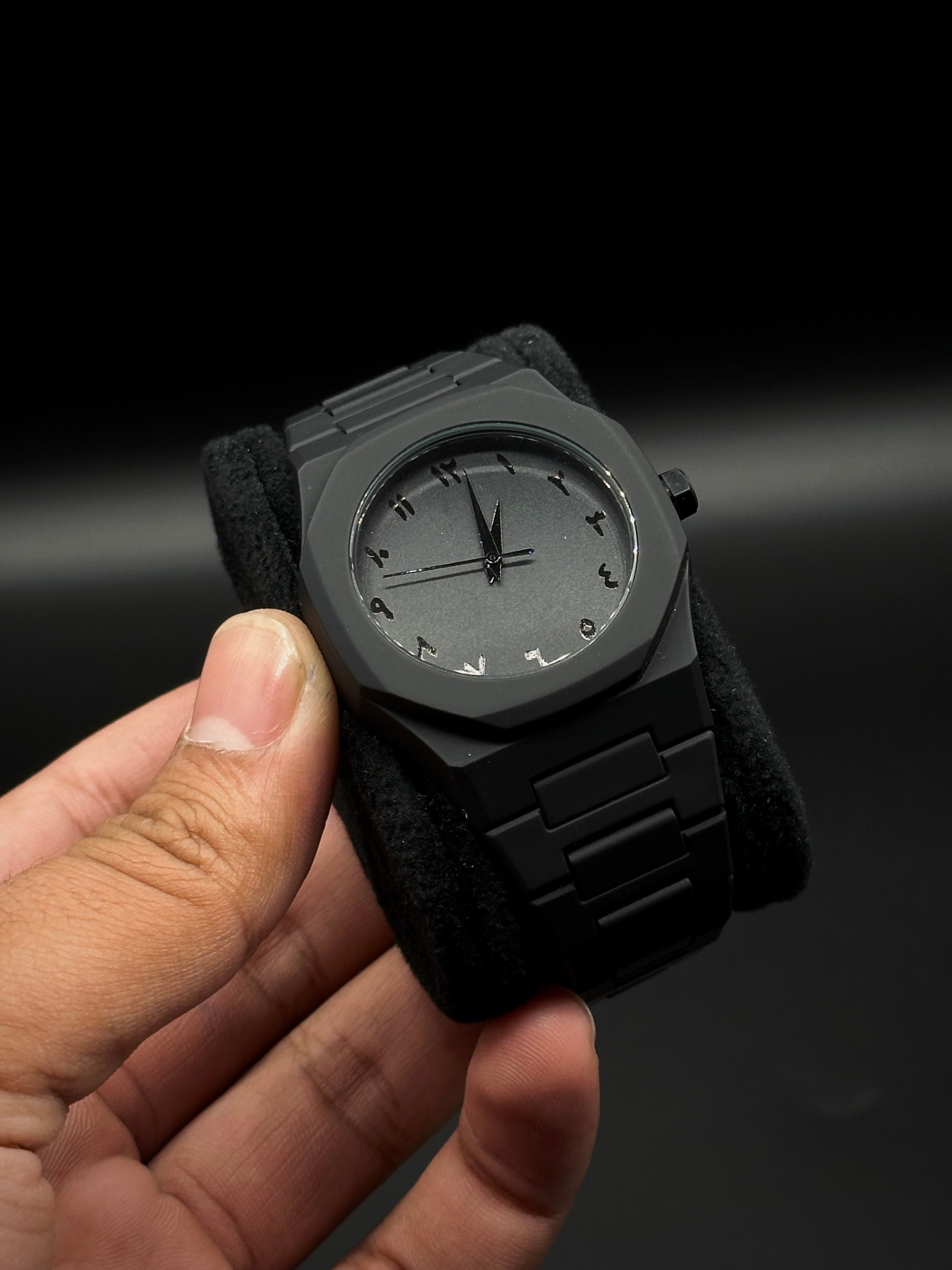 BLACK AURA Quartz Watch