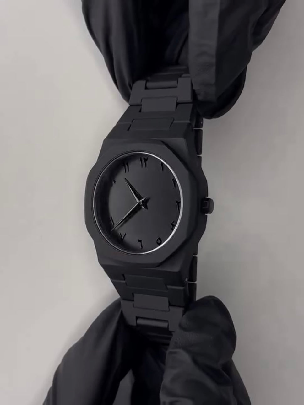 BLACK AURA Quartz Watch